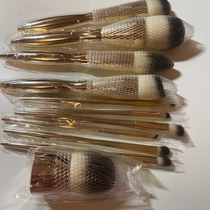 Gold makeup brush set
